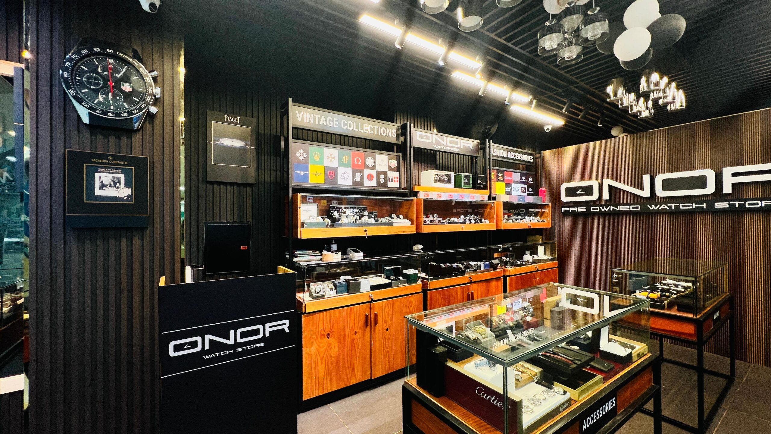 ONOR Watch Store Kochi